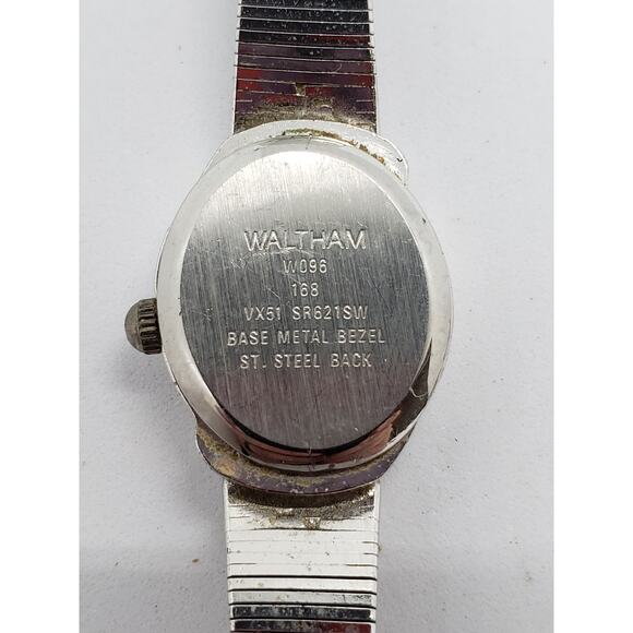 Waltham women\'s watch. W098 168 VX51. Square slanted face, Silver dress watch